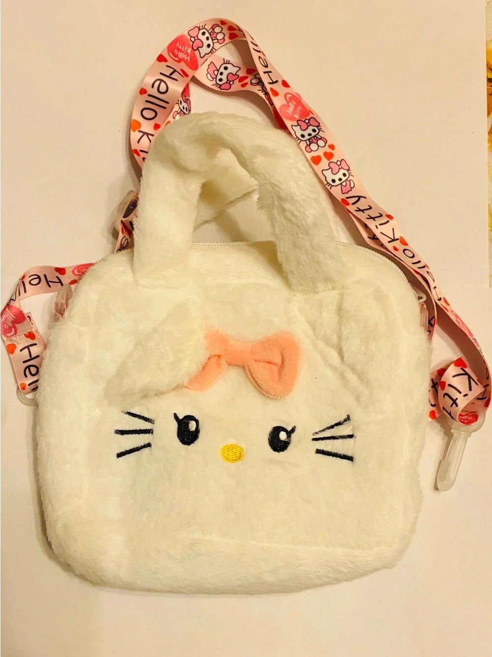 Cute Kawaii Sanrio Hello Kitty Fluffy Handbag With Detachable Crossbody Strap